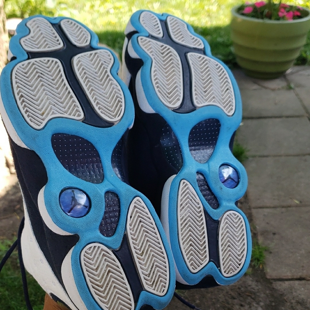 Jordan White and Blue Sneakers Classic Design - Picture 2 of 3